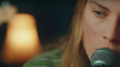 Still from Marika Hackman's Boyfriend vevo video